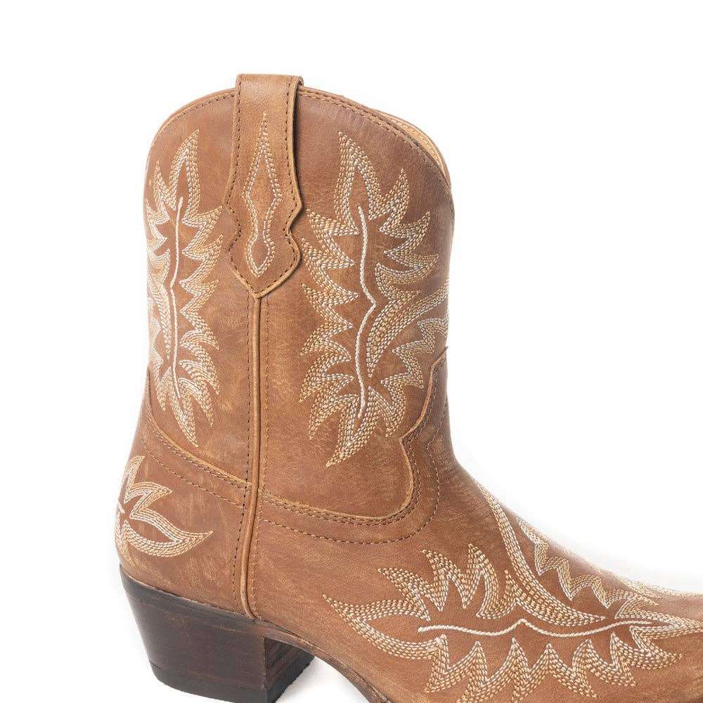 Women's Terra Cosana Boots in Tan