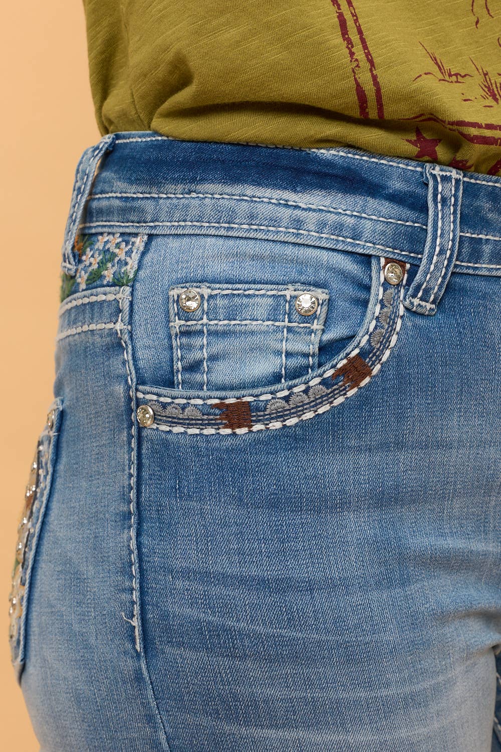 Women's Bootcut Horseshoe/Flower Bling Jeans