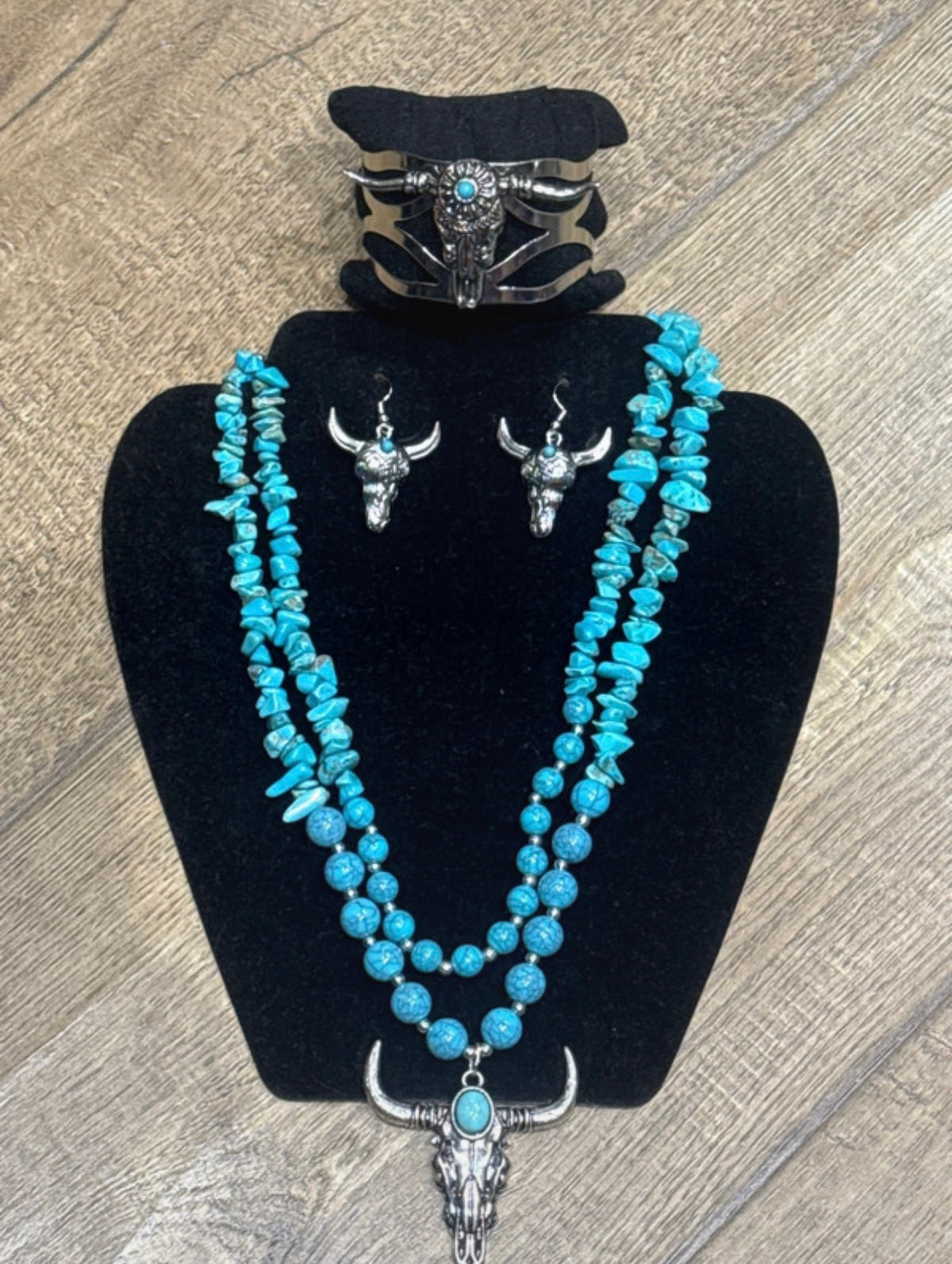 Women’s Western Style Necklace Set