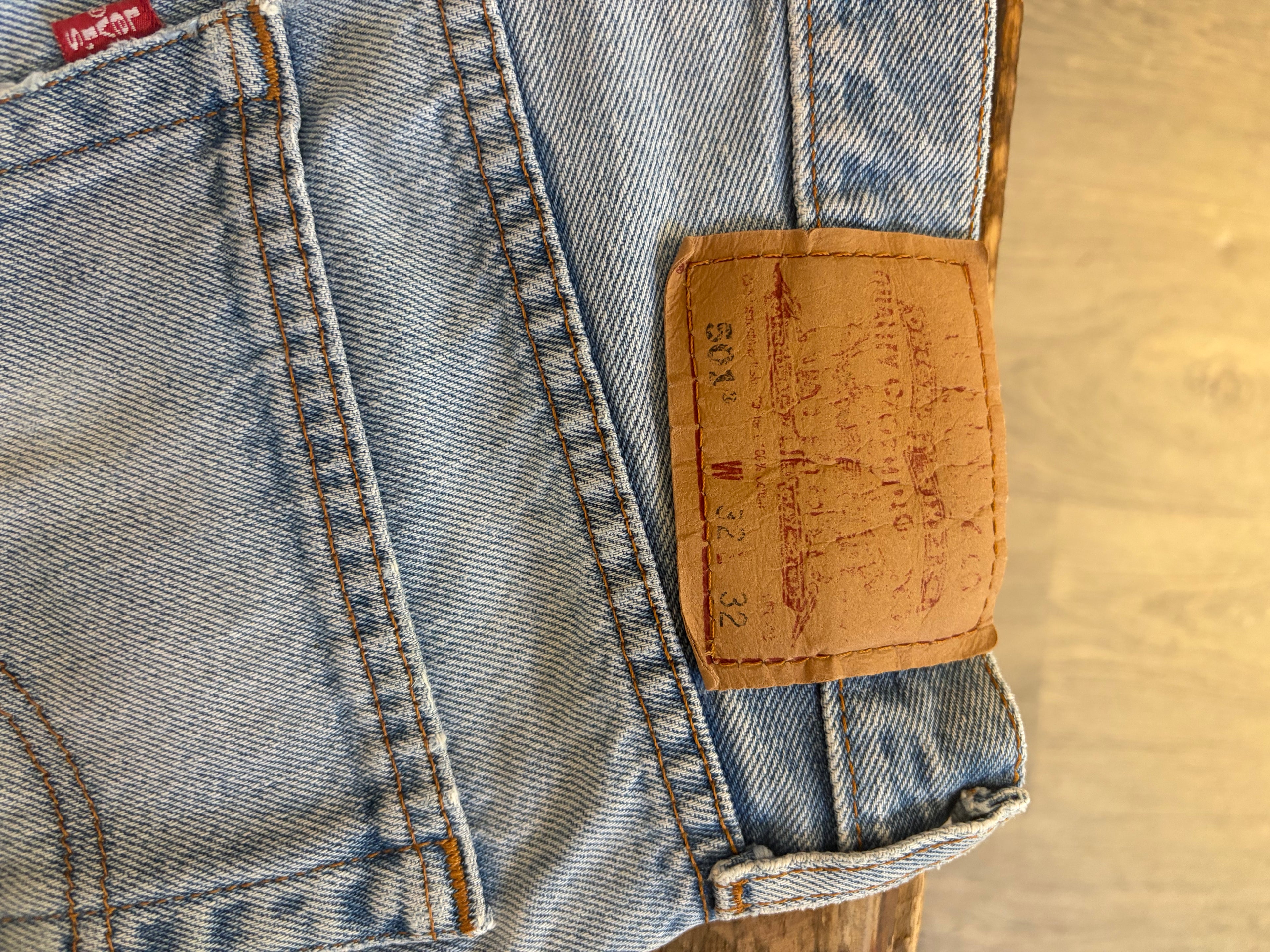 Women’s Levi 501 Rolled Shorts Waist 32in RRP £60