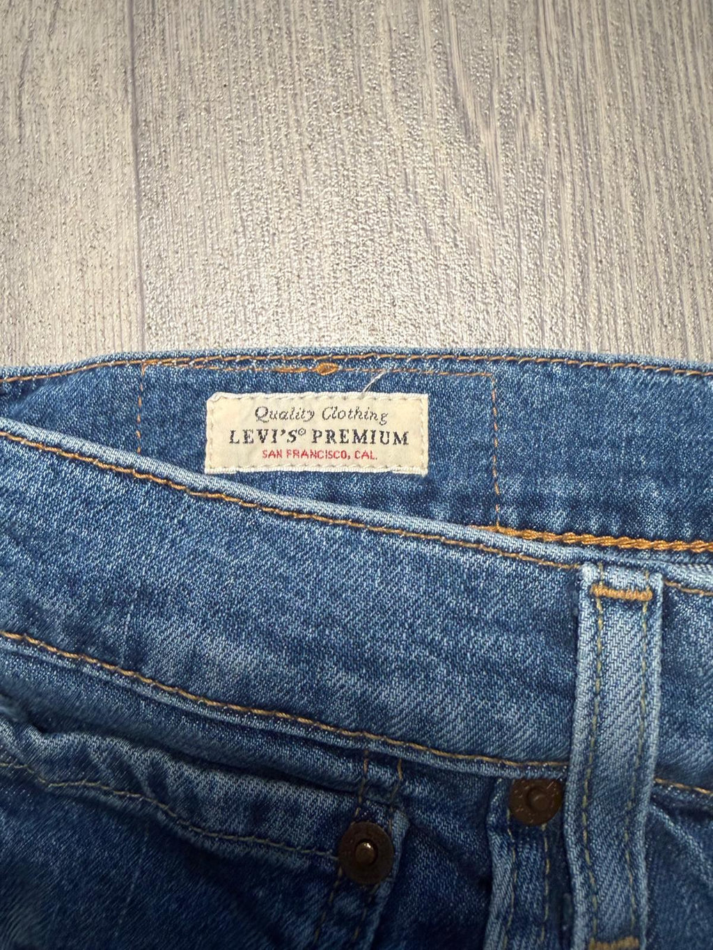 Vintage Women’s Levi 512 Skinny Denim Jeans