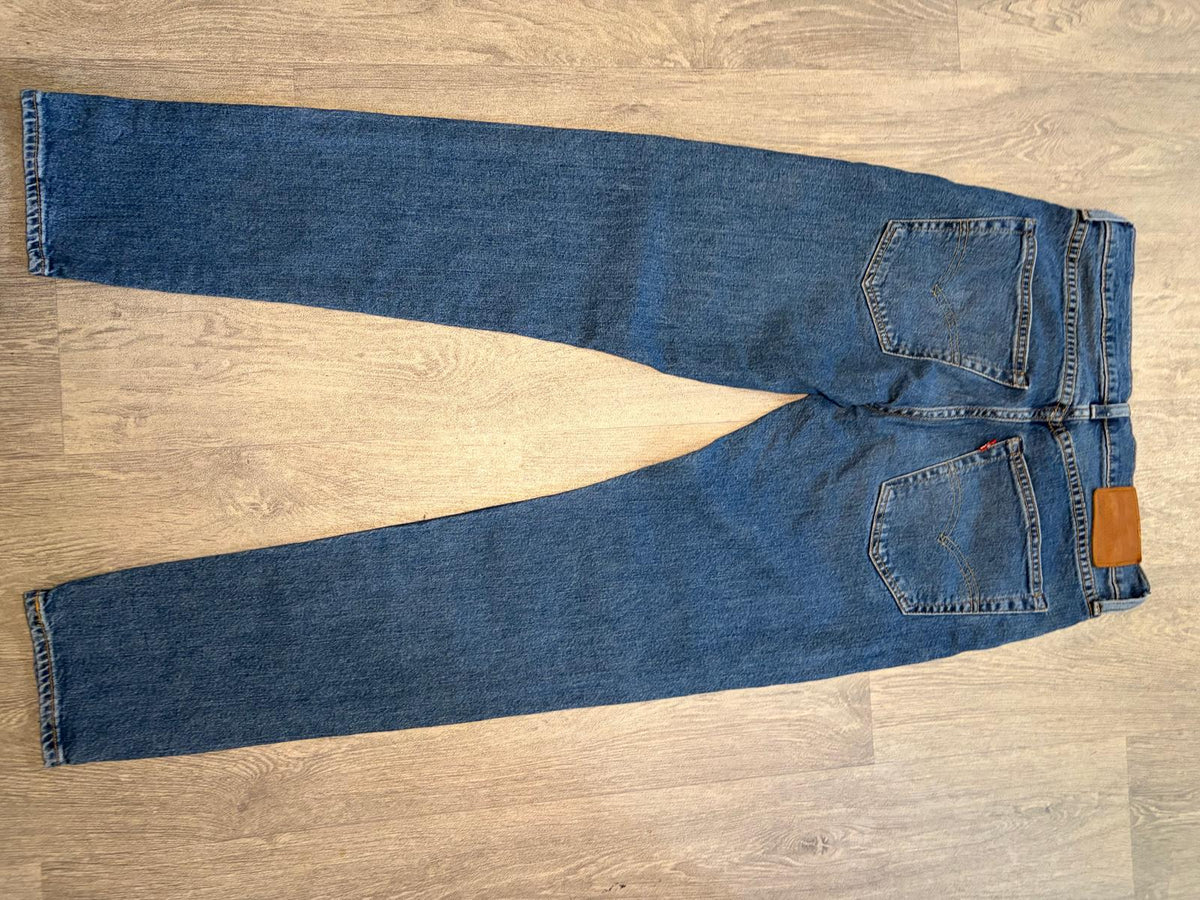 Vintage Women’s Levi 512 Skinny Denim Jeans
